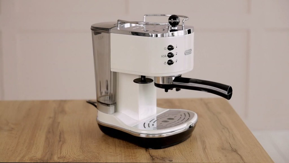 https://twinklingtinacooks.com/wp-content/uploads/2021/05/advantages-of-coffee-machine.png